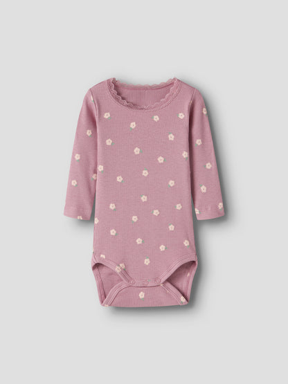 Name it Body Langarm mit kleinem Blümchenprint